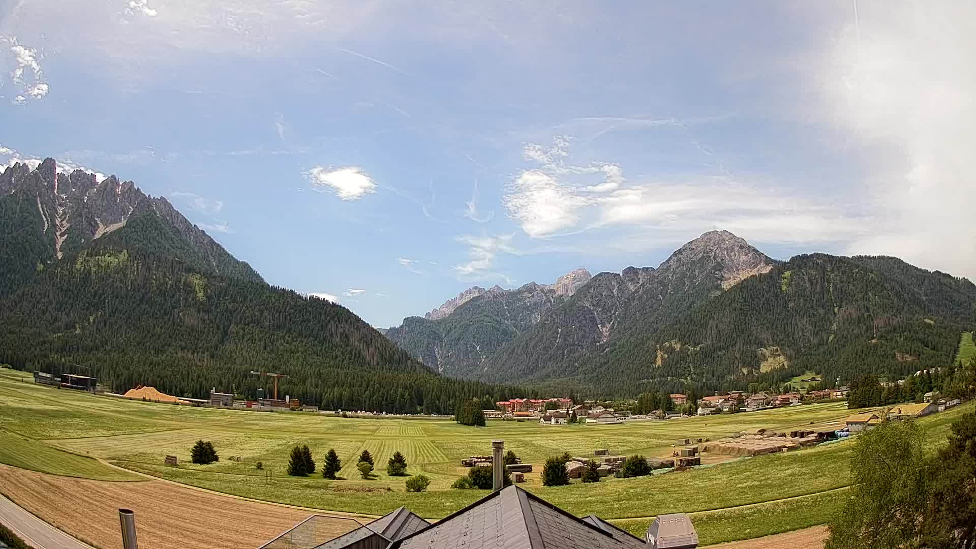 Spletna kamera Toblach Dolomiti – Pogled iz hotela Rosengarten