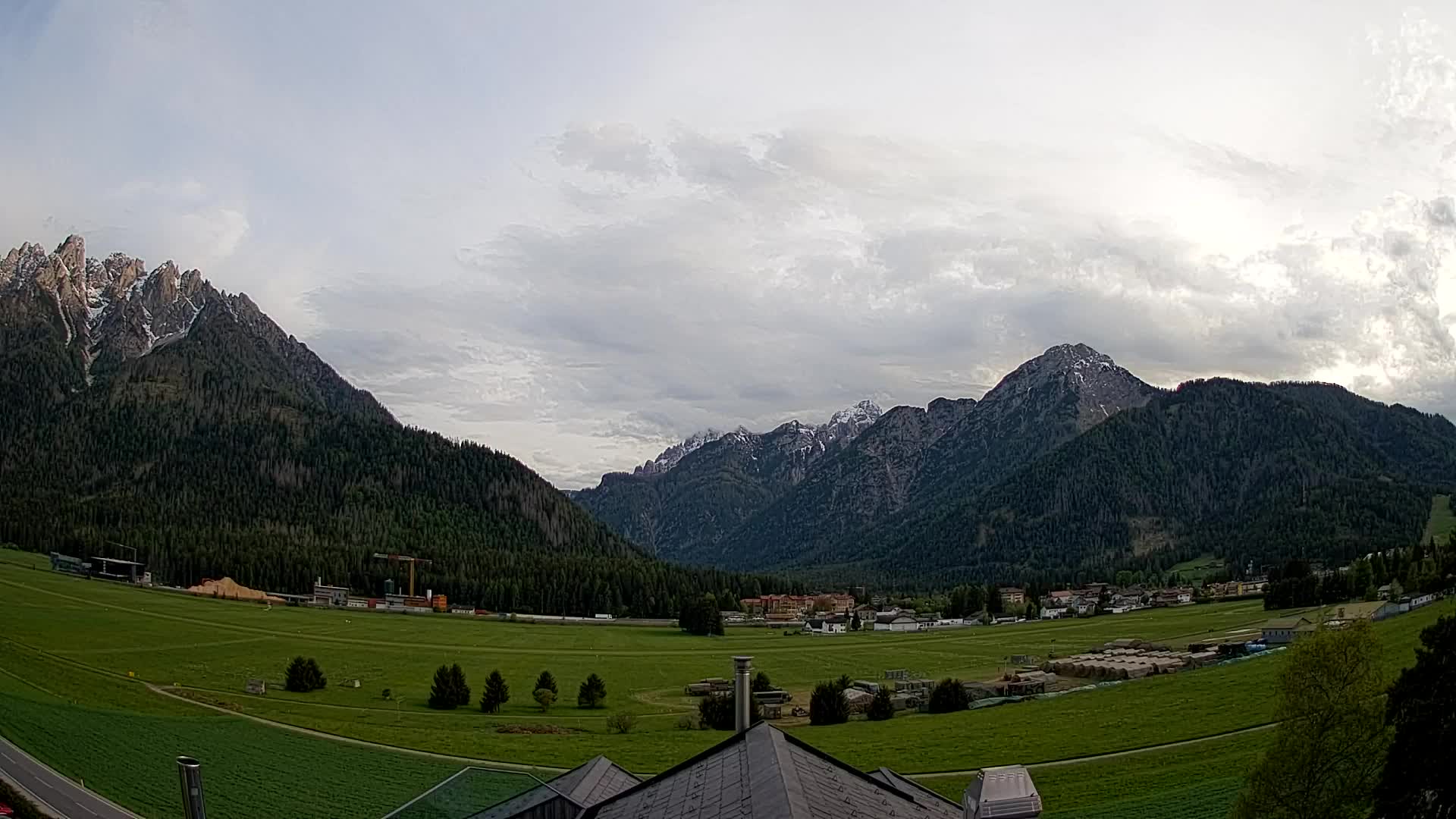 Webcam Toblach Dolomites – View from Hotel Rosengarten
