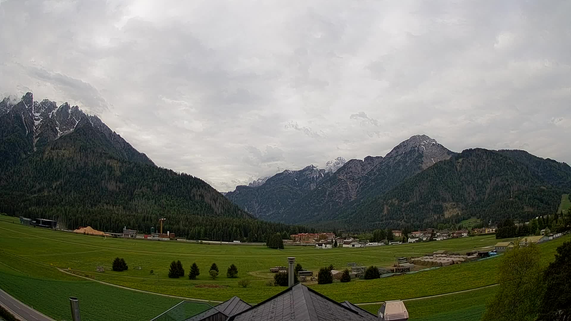 Webcam Toblach Dolomites – View from Hotel Rosengarten