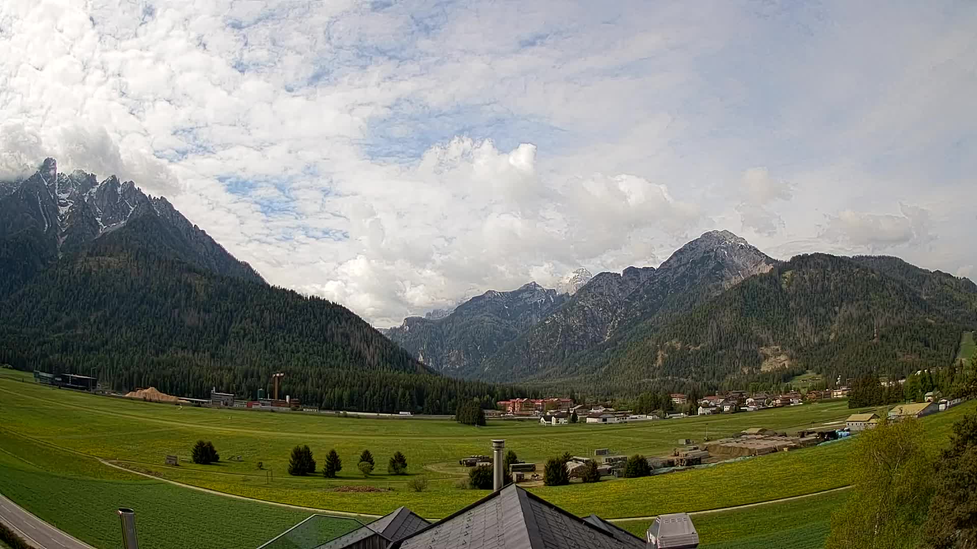 Webcam Toblach Dolomites – View from Hotel Rosengarten