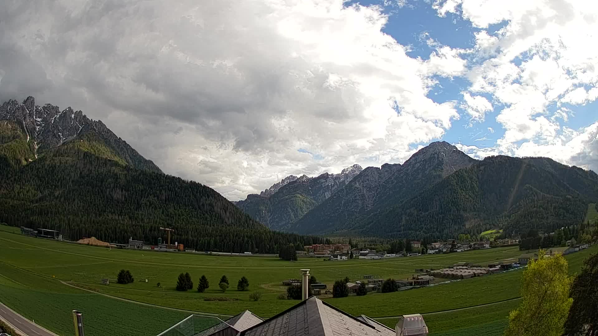 Webcam Toblach Dolomites – View from Hotel Rosengarten