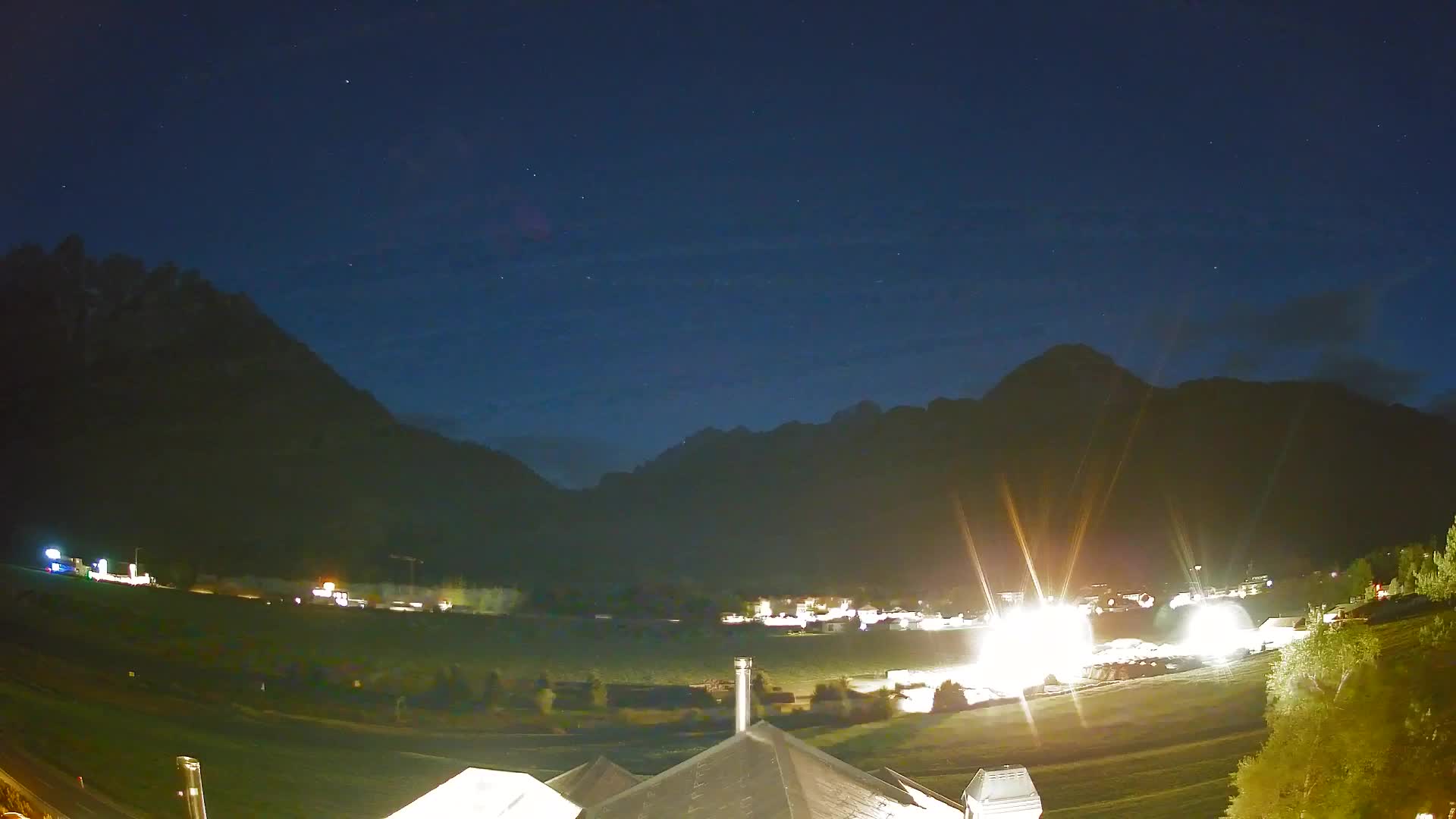 Web kamera Toblach Dolomiti – Pogled s Hotela Rosengarten