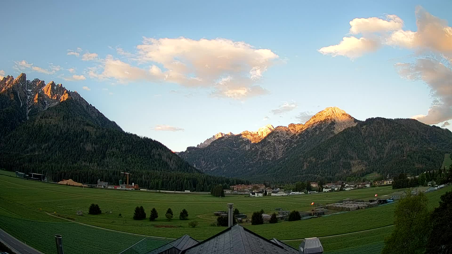 Webcam Toblach Dolomites – View from Hotel Rosengarten