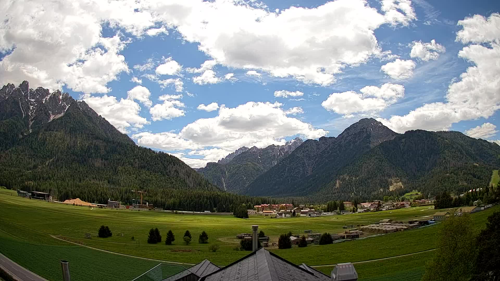 Webcam Toblach Dolomites – View from Hotel Rosengarten