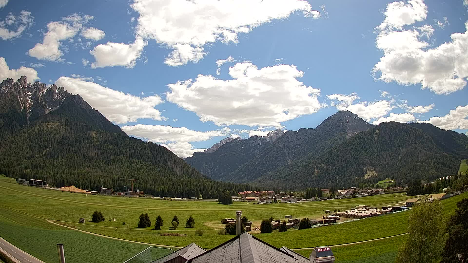 Webcam Toblach Dolomites – View from Hotel Rosengarten