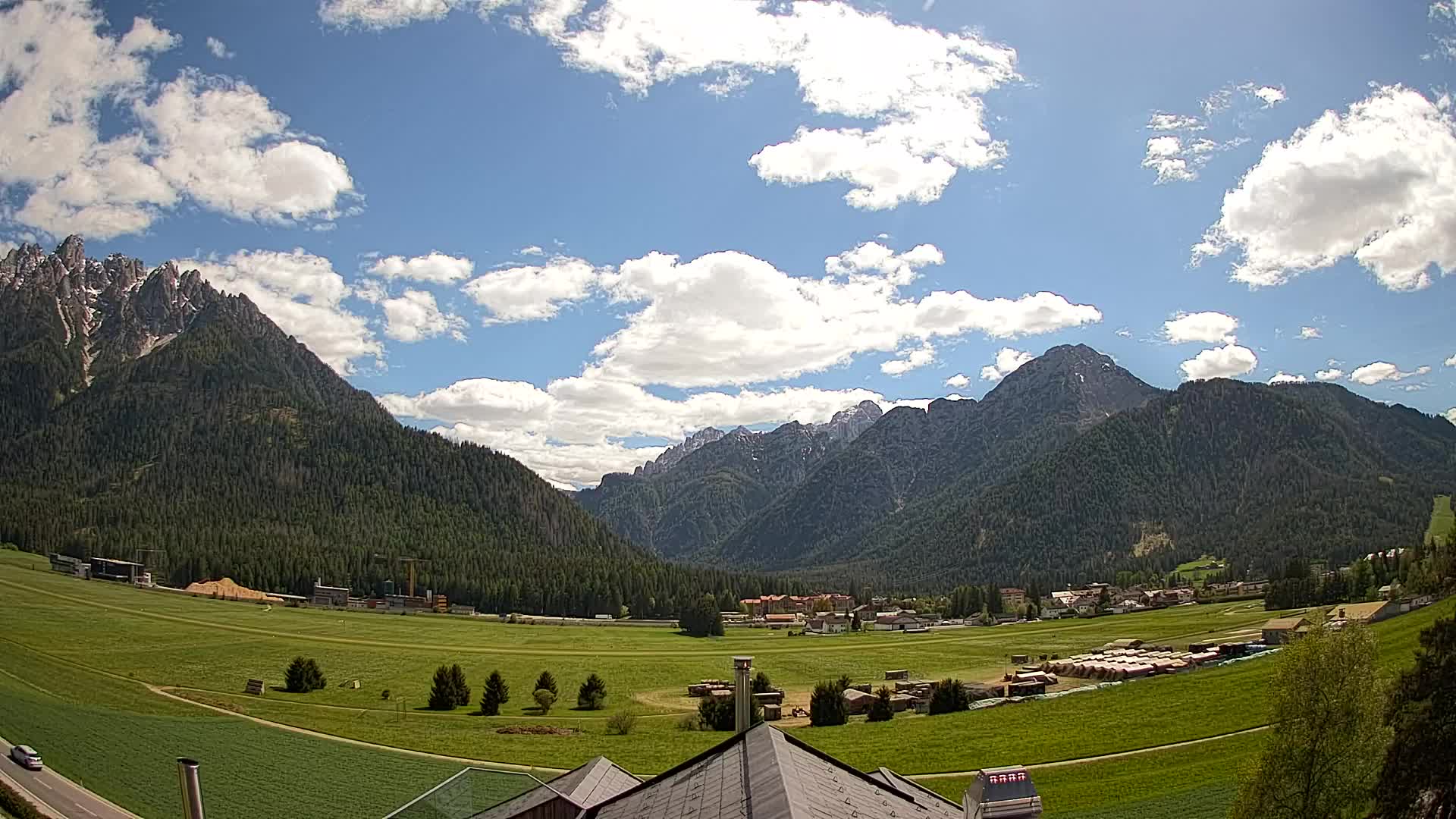 Webcam Toblach Dolomites – View from Hotel Rosengarten