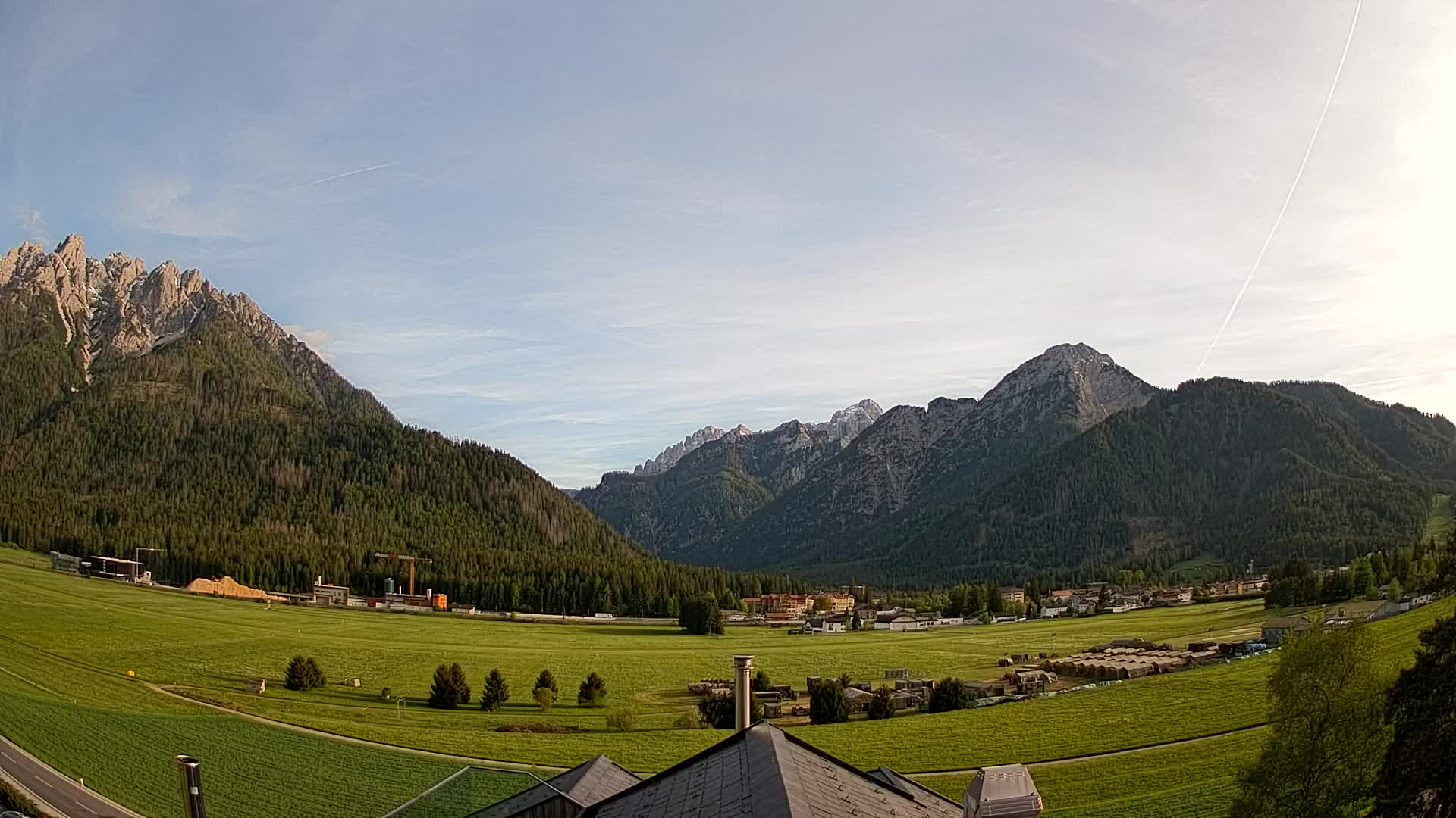 Web kamera Toblach Dolomiti – Pogled s Hotela Rosengarten