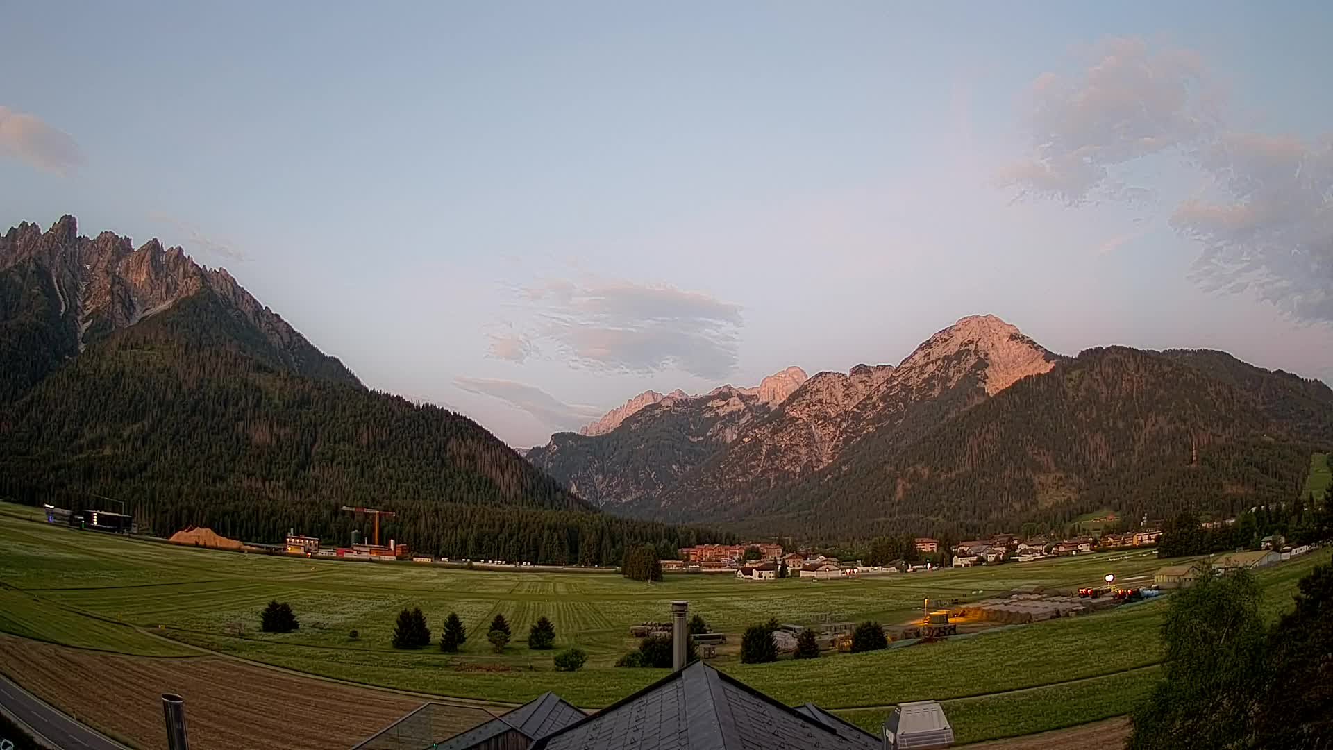 Spletna kamera Toblach Dolomiti – Pogled iz hotela Rosengarten
