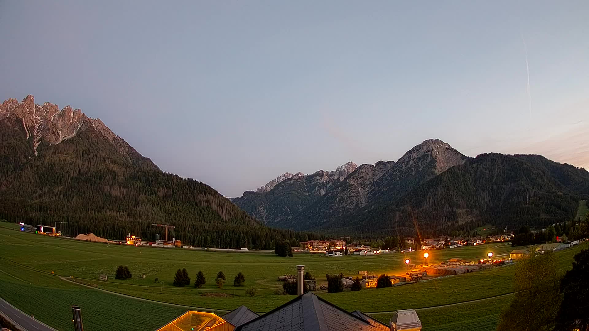 Spletna kamera Toblach Dolomiti – Pogled iz hotela Rosengarten