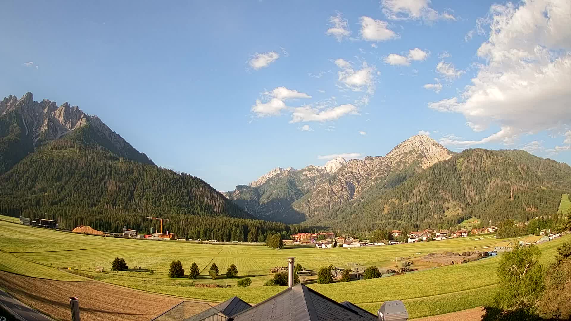 Spletna kamera Toblach Dolomiti – Pogled iz hotela Rosengarten