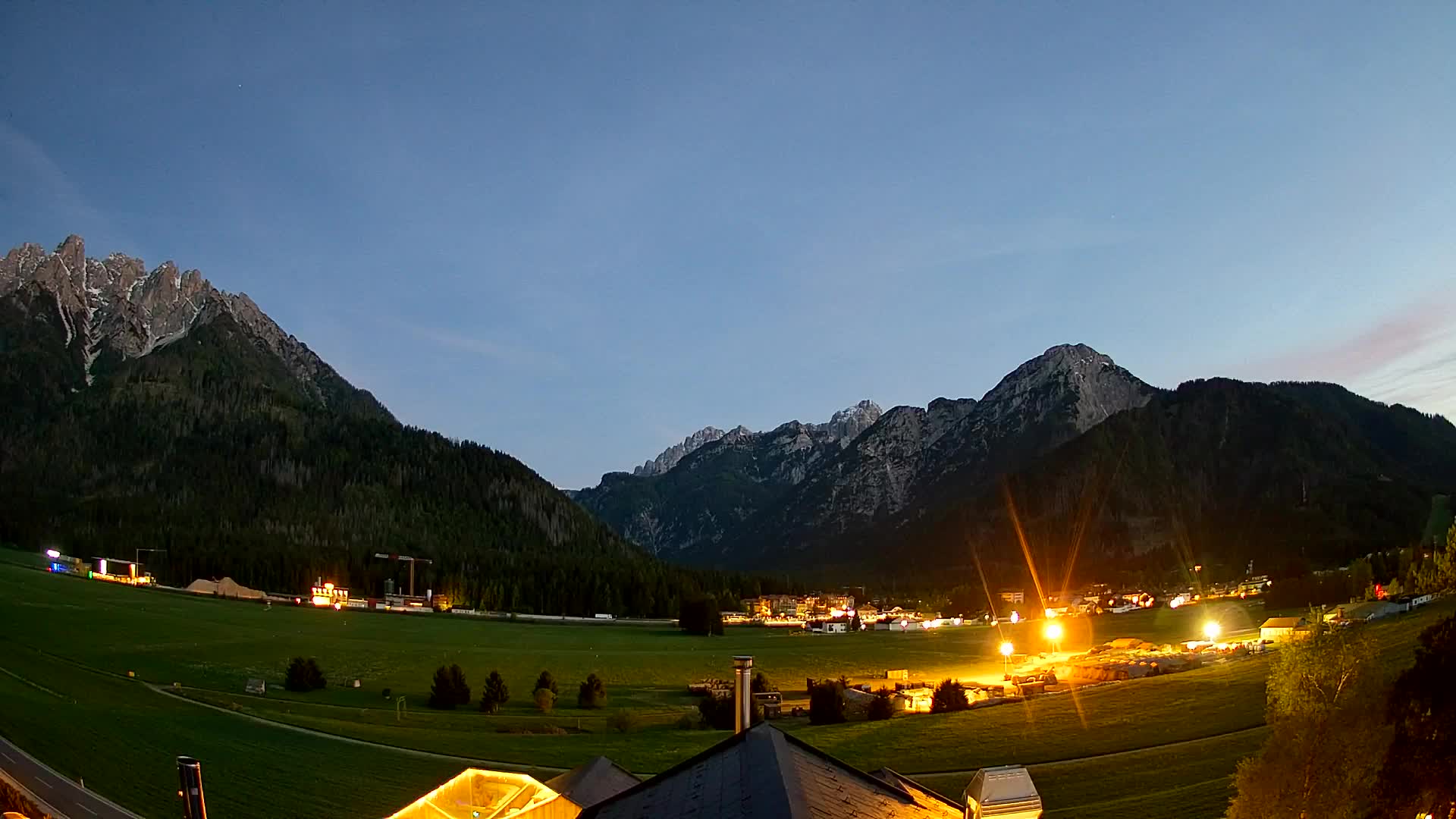 Webcam Toblach Dolomites – View from Hotel Rosengarten