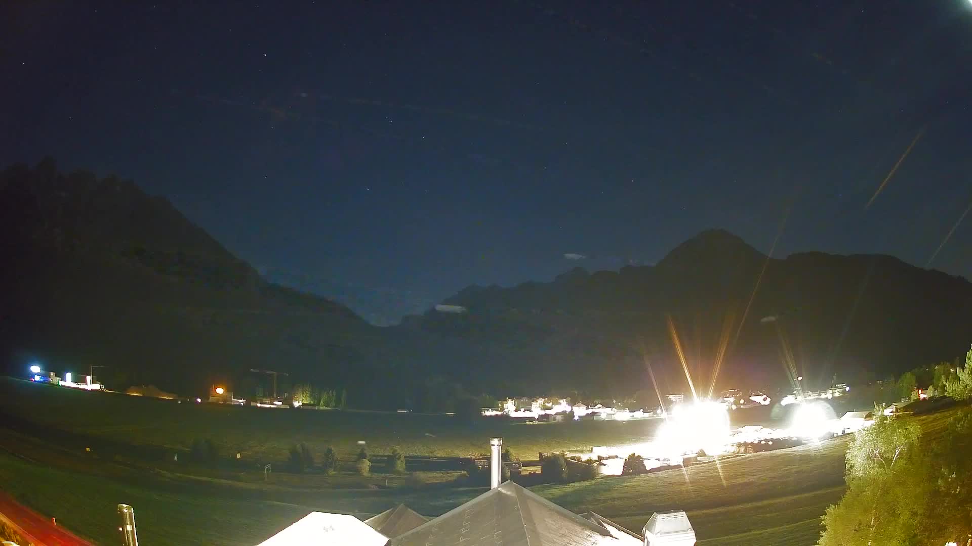 Spletna kamera Toblach Dolomiti – Pogled iz hotela Rosengarten