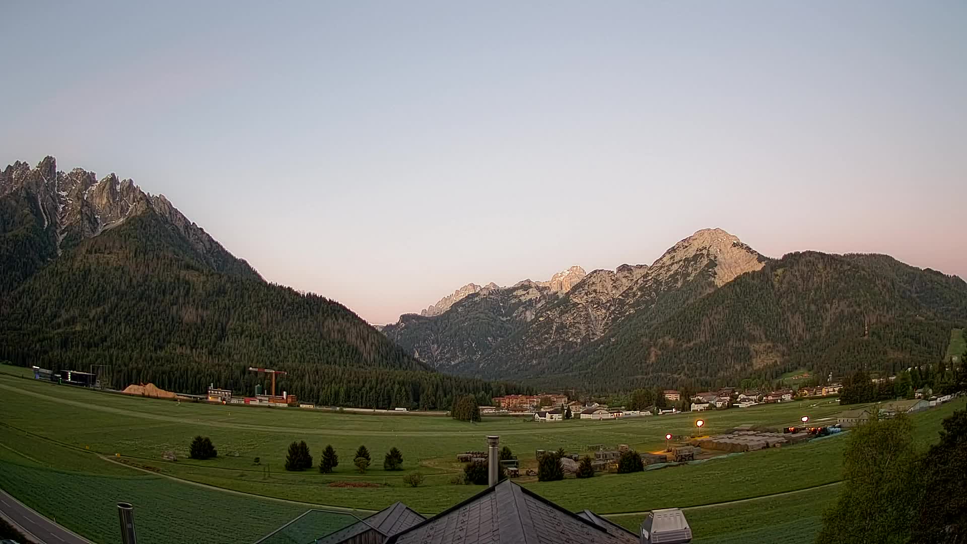 Webcam Toblach Dolomites – View from Hotel Rosengarten