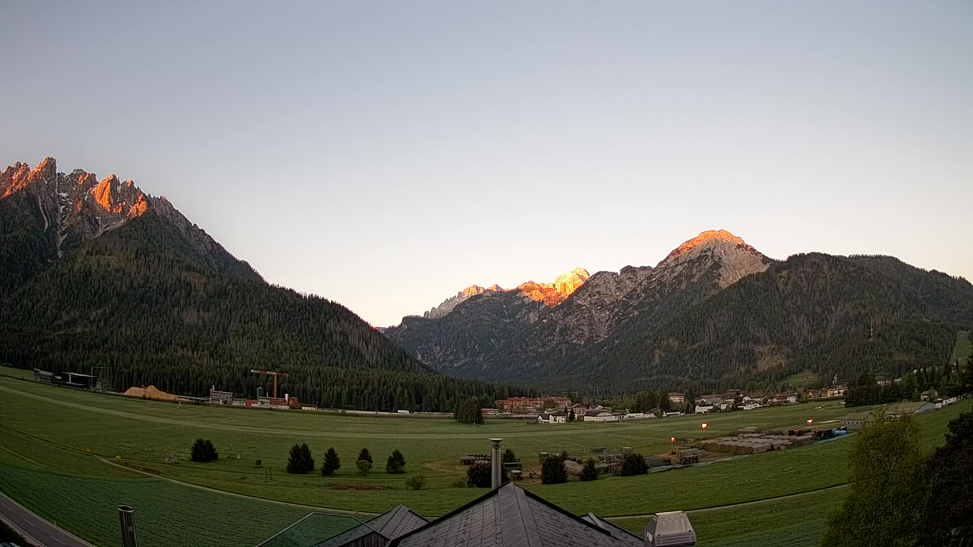Webcam Toblach Dolomites – View from Hotel Rosengarten