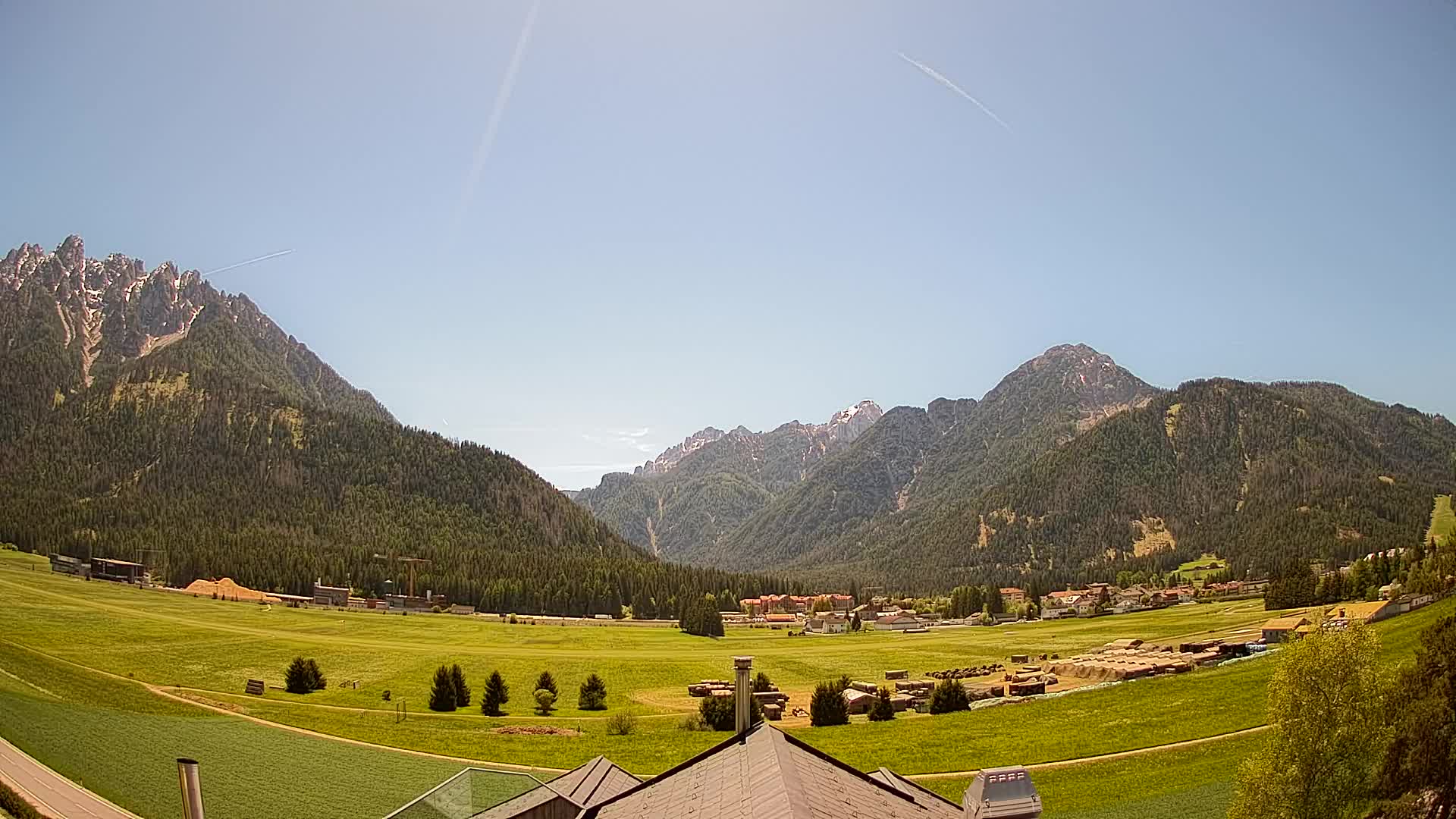 Spletna kamera Toblach Dolomiti – Pogled iz hotela Rosengarten