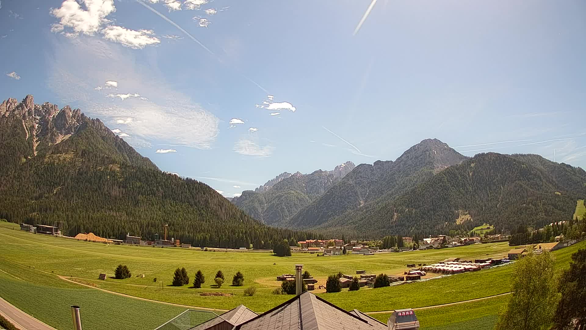 Spletna kamera Toblach Dolomiti – Pogled iz hotela Rosengarten