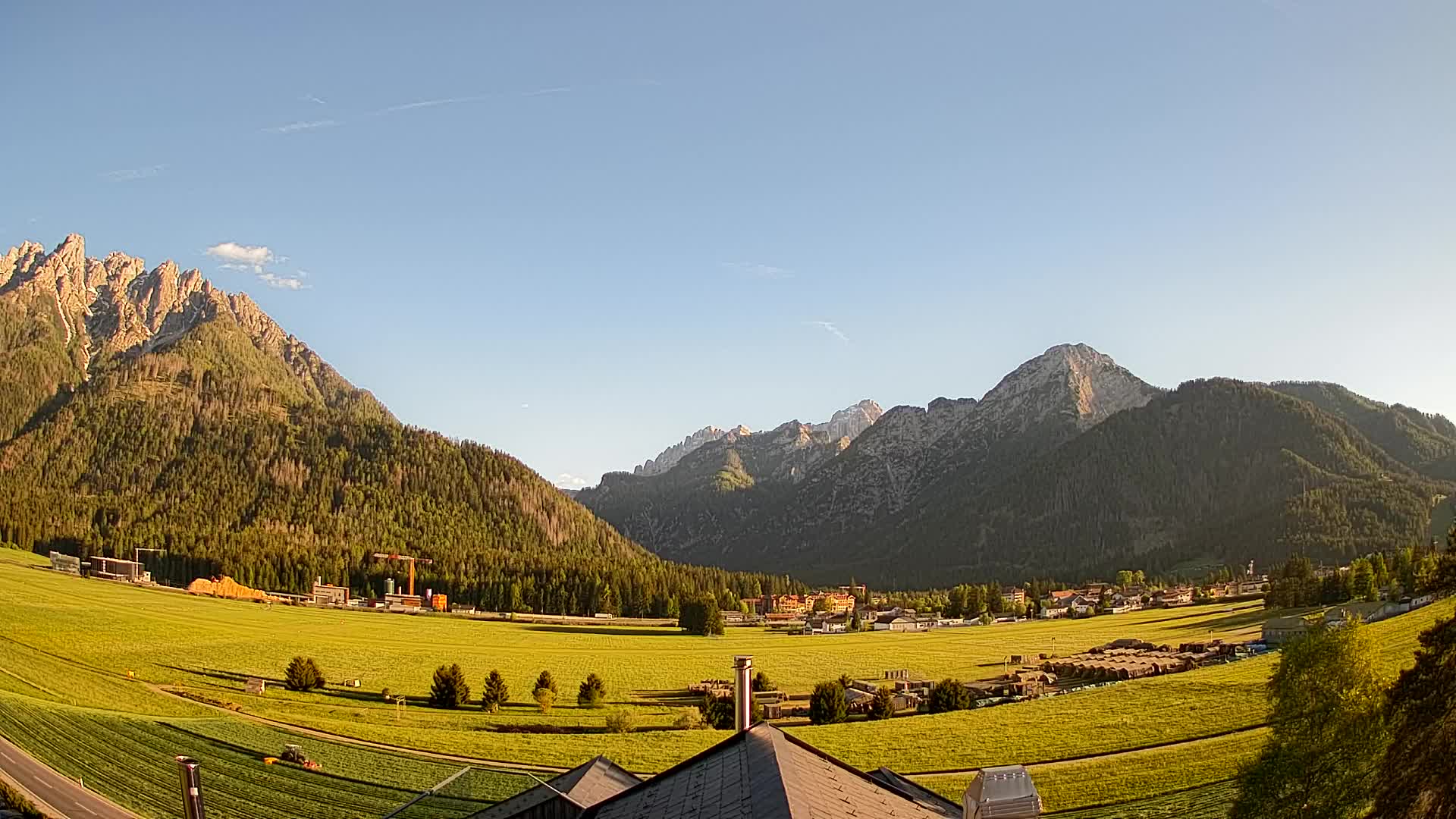 Webcam Toblach Dolomites – View from Hotel Rosengarten