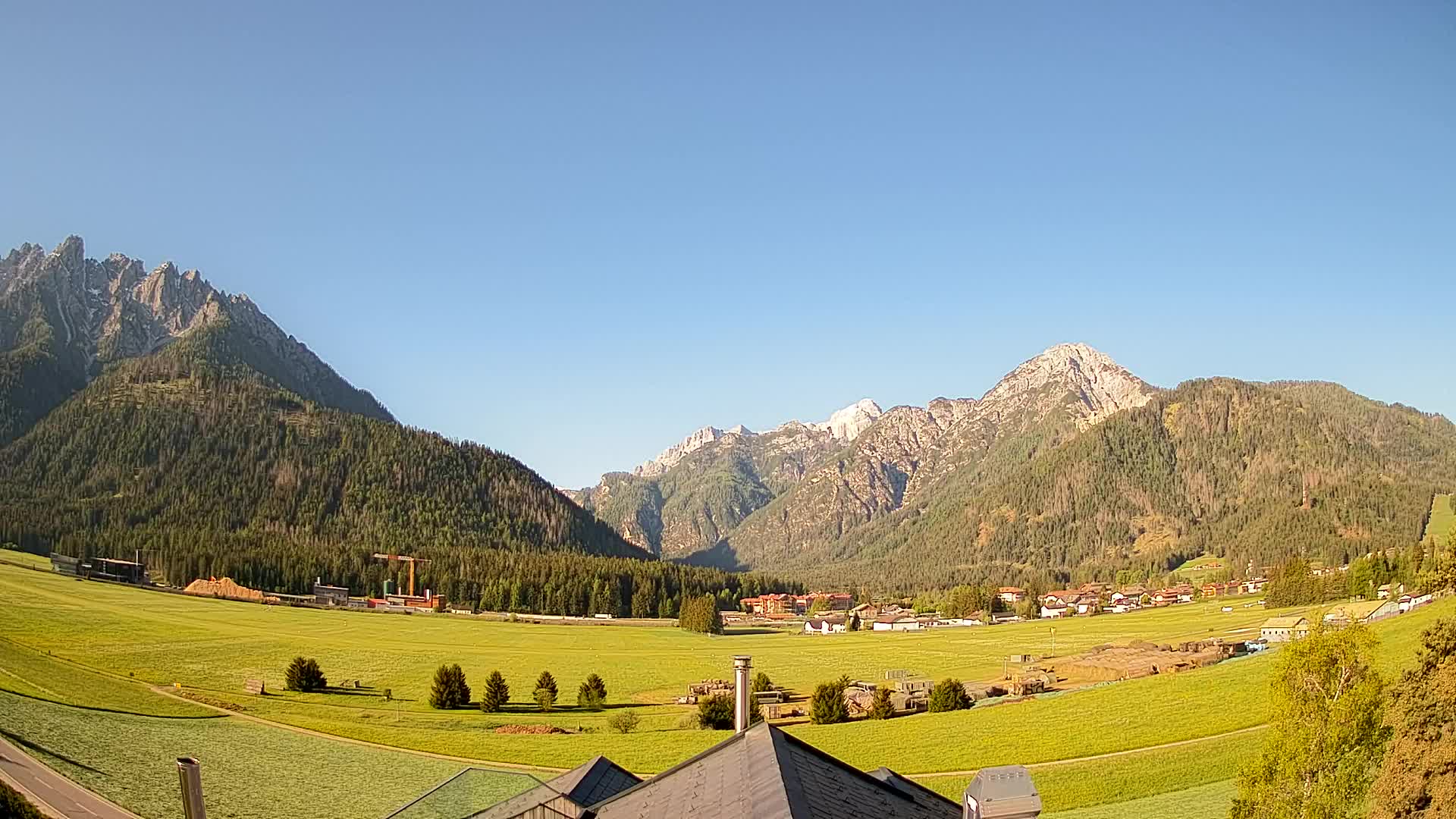 Webcam Toblach Dolomites – View from Hotel Rosengarten