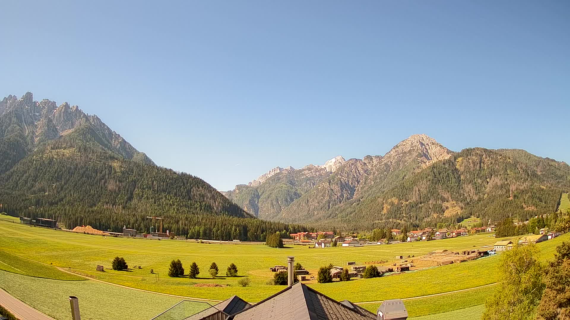 Webcam Toblach Dolomites – View from Hotel Rosengarten