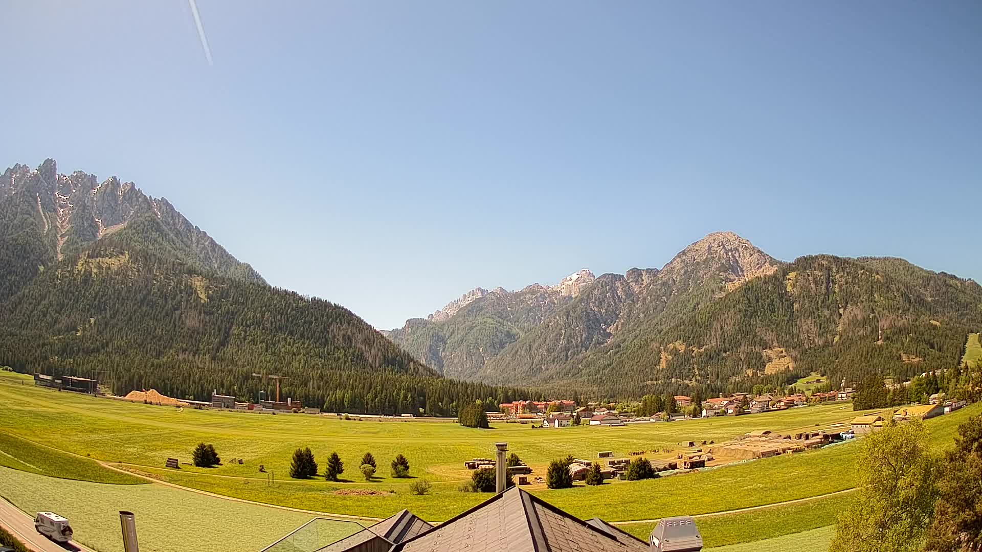 Web kamera Toblach Dolomiti – Pogled s Hotela Rosengarten