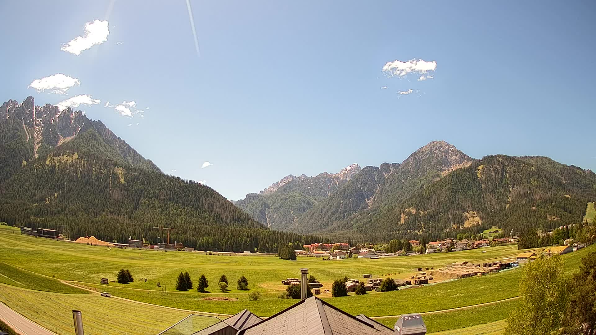 Web kamera Toblach Dolomiti – Pogled s Hotela Rosengarten