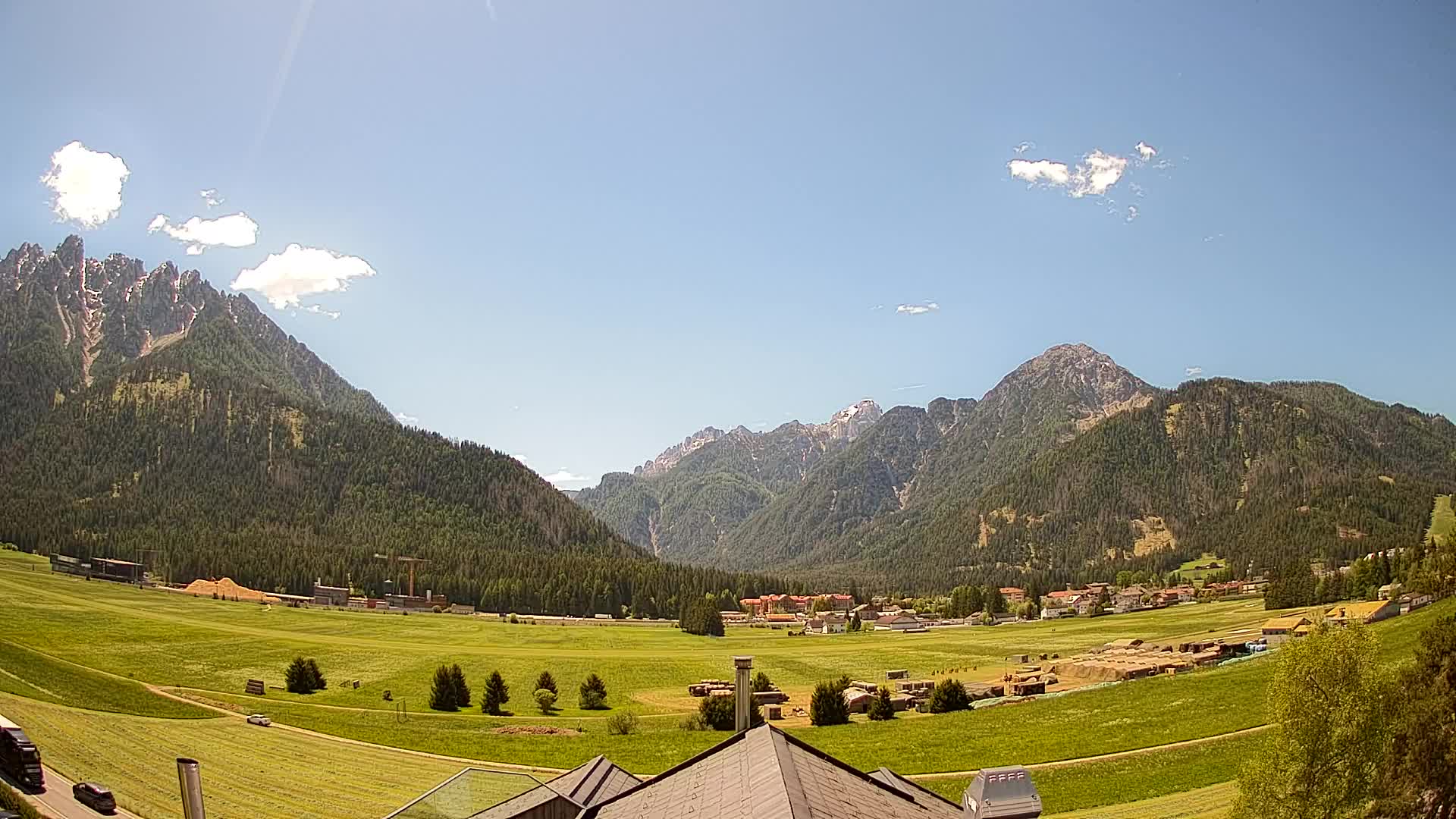 Spletna kamera Toblach Dolomiti – Pogled iz hotela Rosengarten