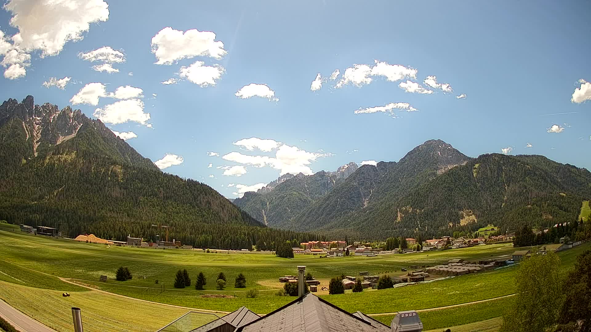 Web kamera Toblach Dolomiti – Pogled s Hotela Rosengarten