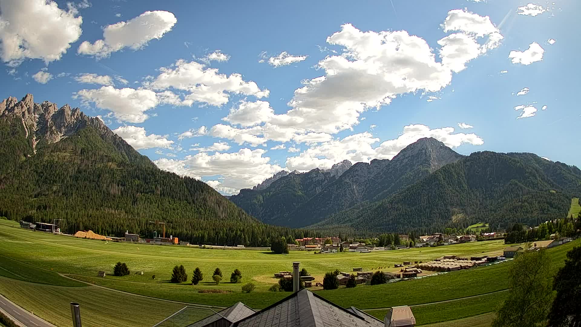 Webcam Toblach Dolomites – View from Hotel Rosengarten