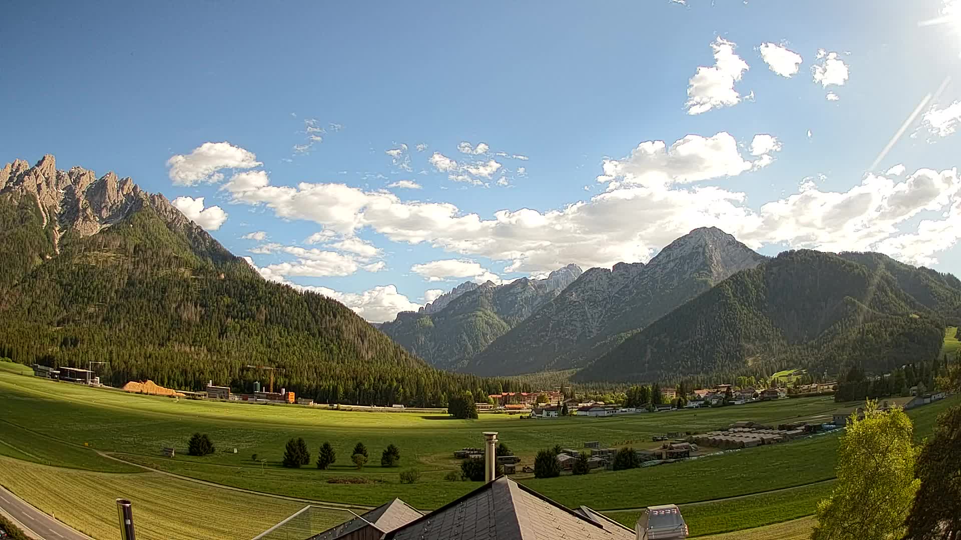 Webcam Toblach Dolomites – View from Hotel Rosengarten
