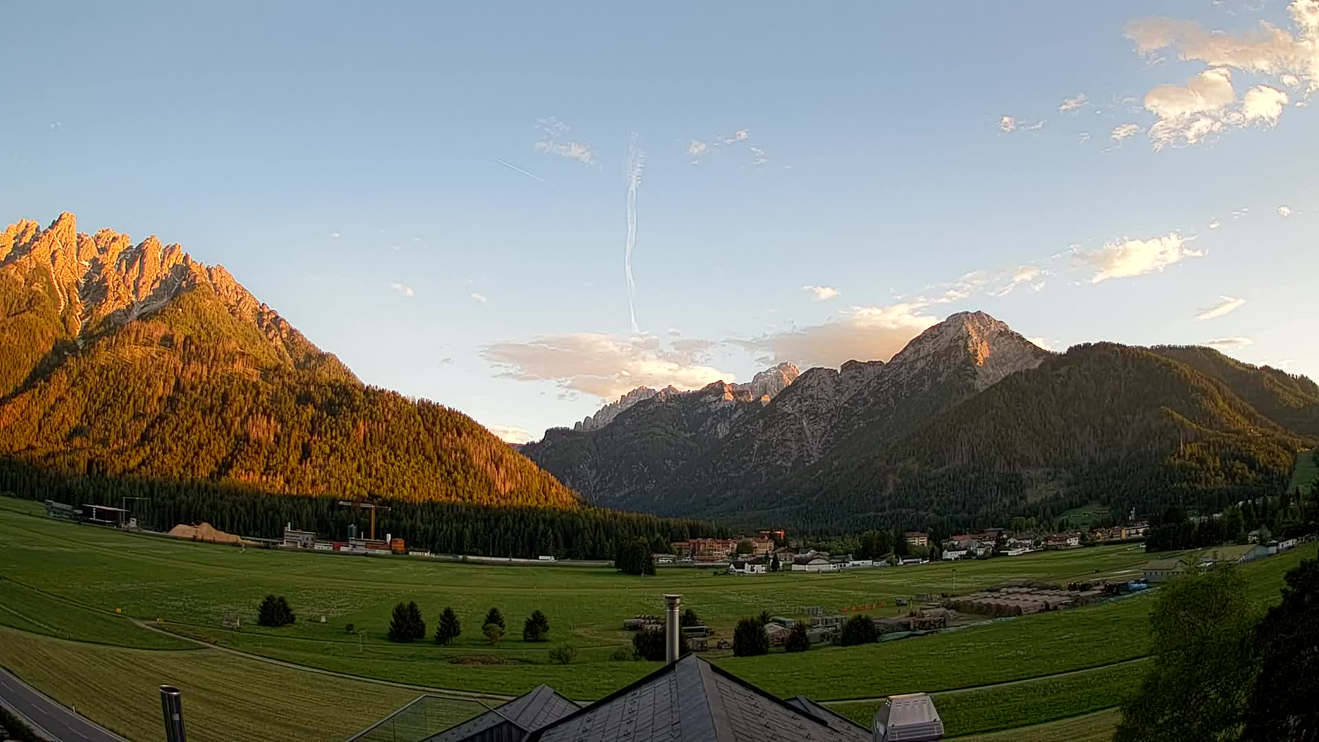 Spletna kamera Toblach Dolomiti – Pogled iz hotela Rosengarten