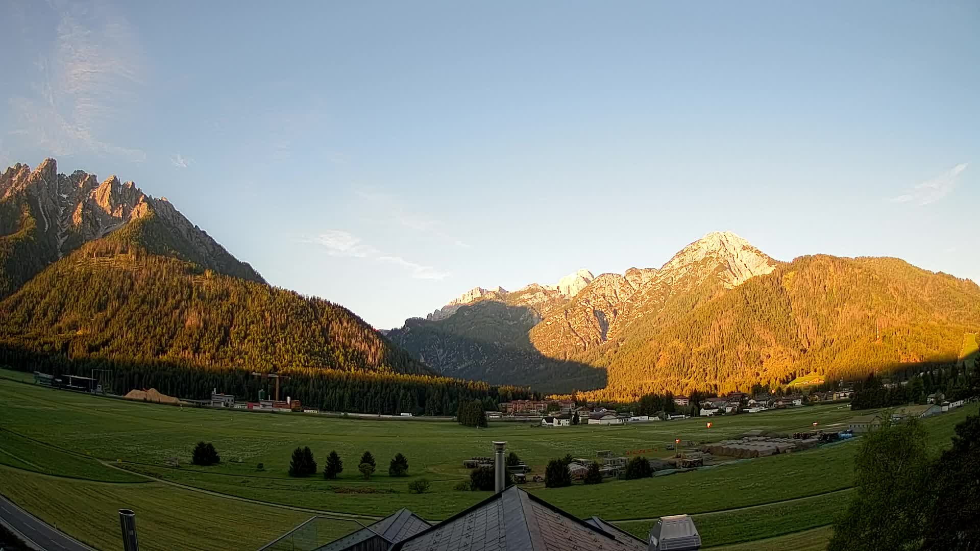 Webcam Toblach Dolomites – View from Hotel Rosengarten