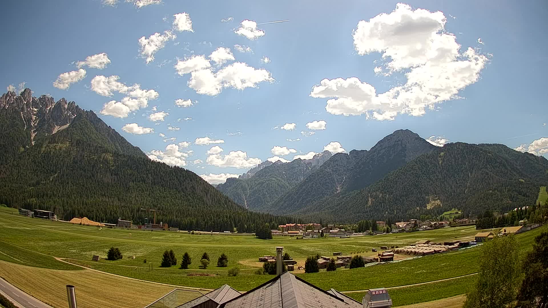 Webcam Toblach Dolomites – View from Hotel Rosengarten