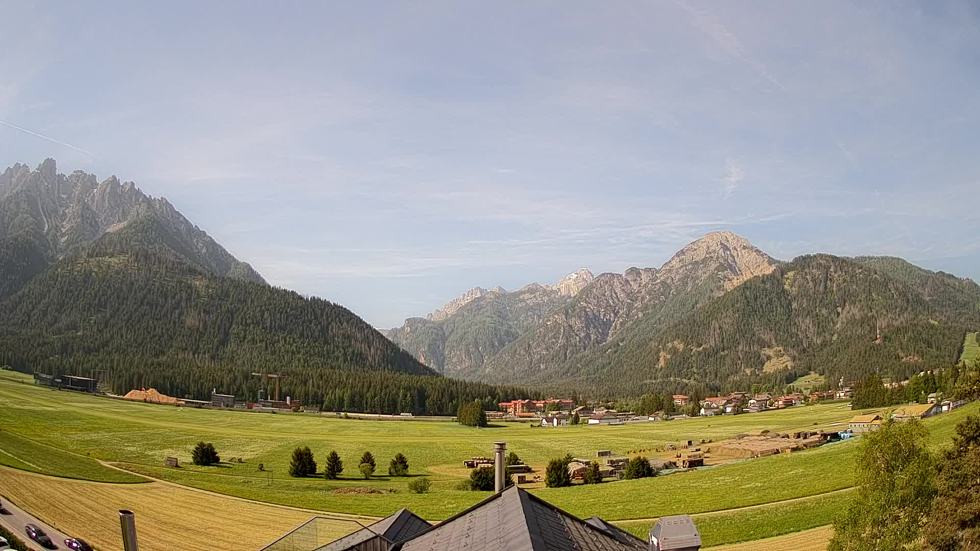 Spletna kamera Toblach Dolomiti – Pogled iz hotela Rosengarten