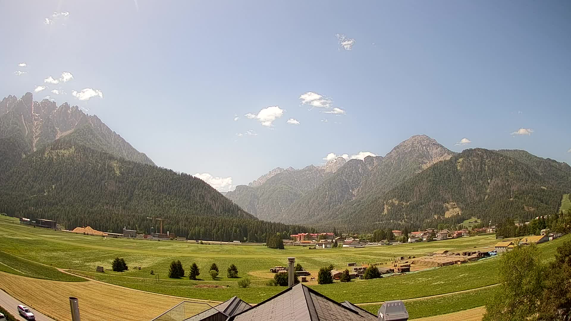 Spletna kamera Toblach Dolomiti – Pogled iz hotela Rosengarten