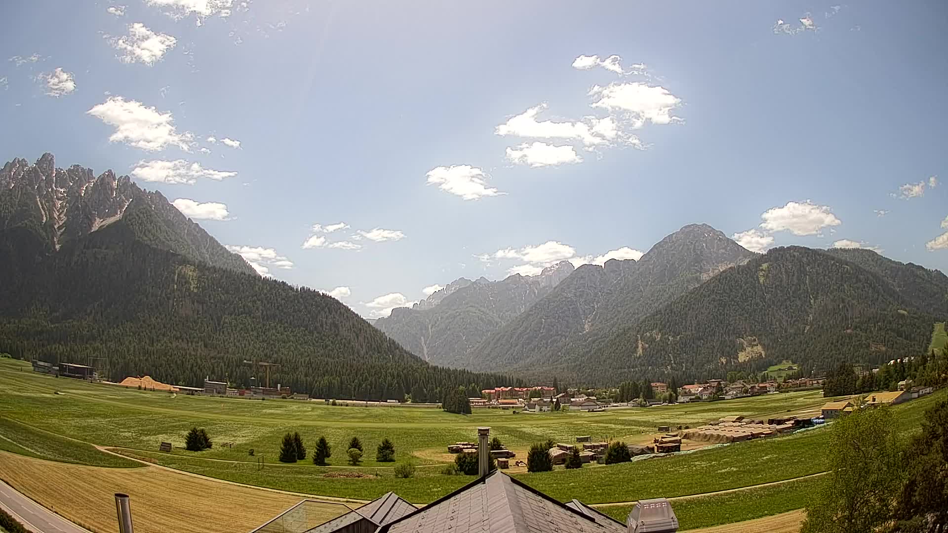 Webcam Toblach Dolomites – View from Hotel Rosengarten