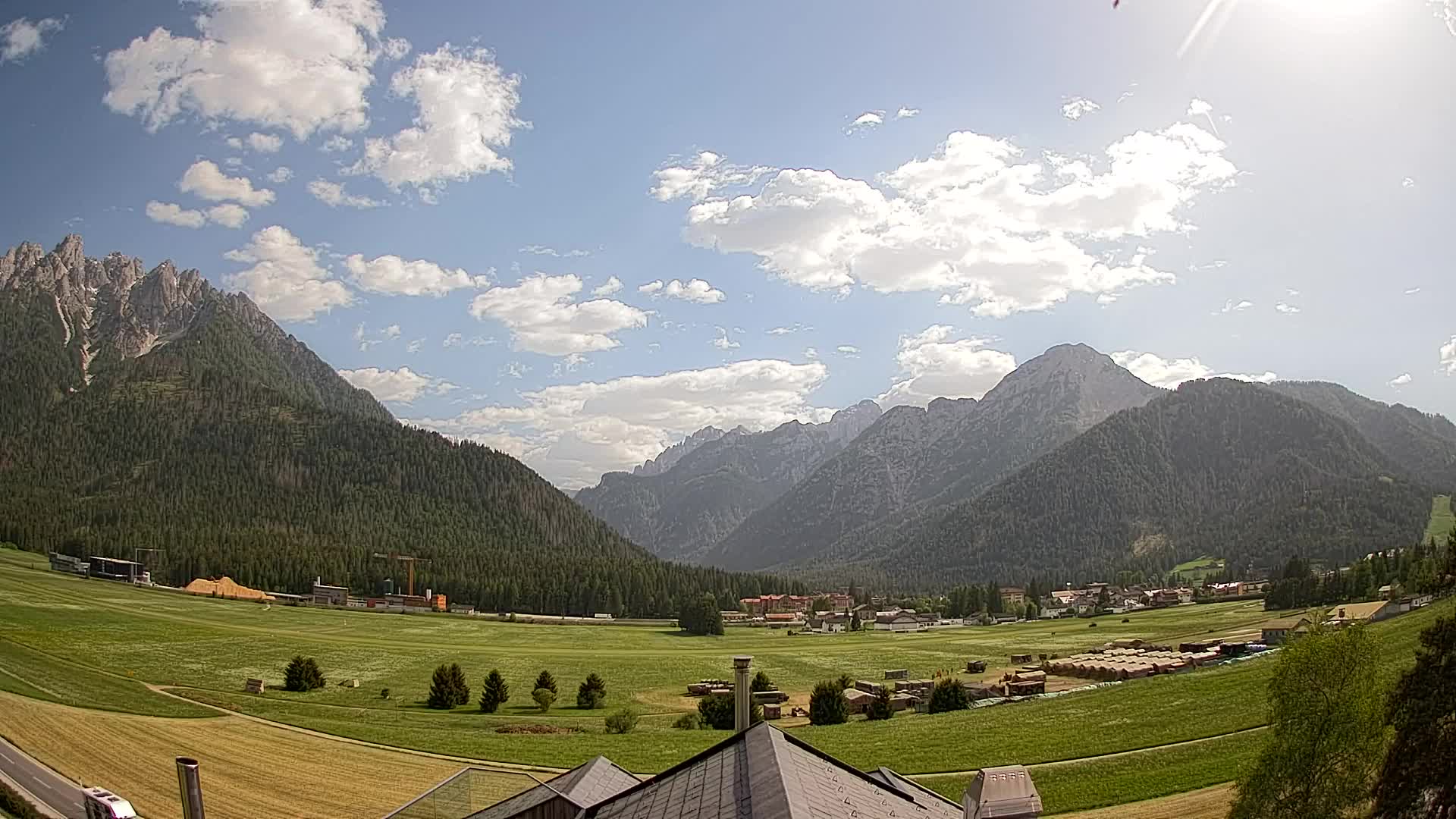 Webcam Toblach Dolomites – View from Hotel Rosengarten