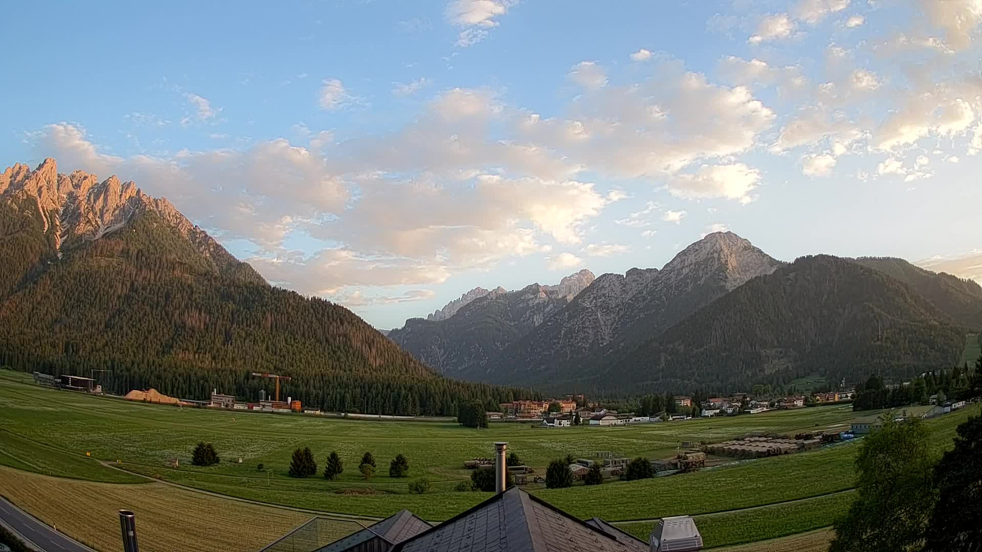 Webcam Toblach Dolomites – View from Hotel Rosengarten