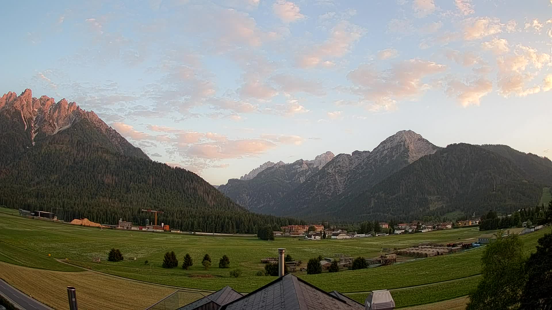 Webcam Toblach Dolomites – View from Hotel Rosengarten