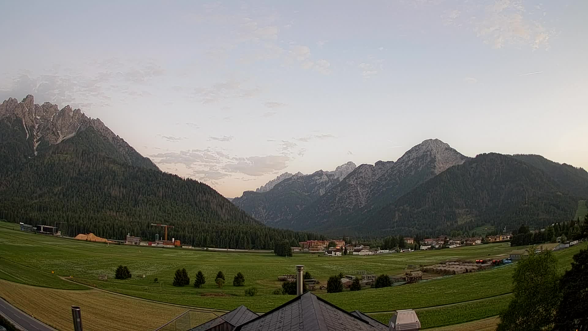 Webcam Toblach Dolomites – View from Hotel Rosengarten
