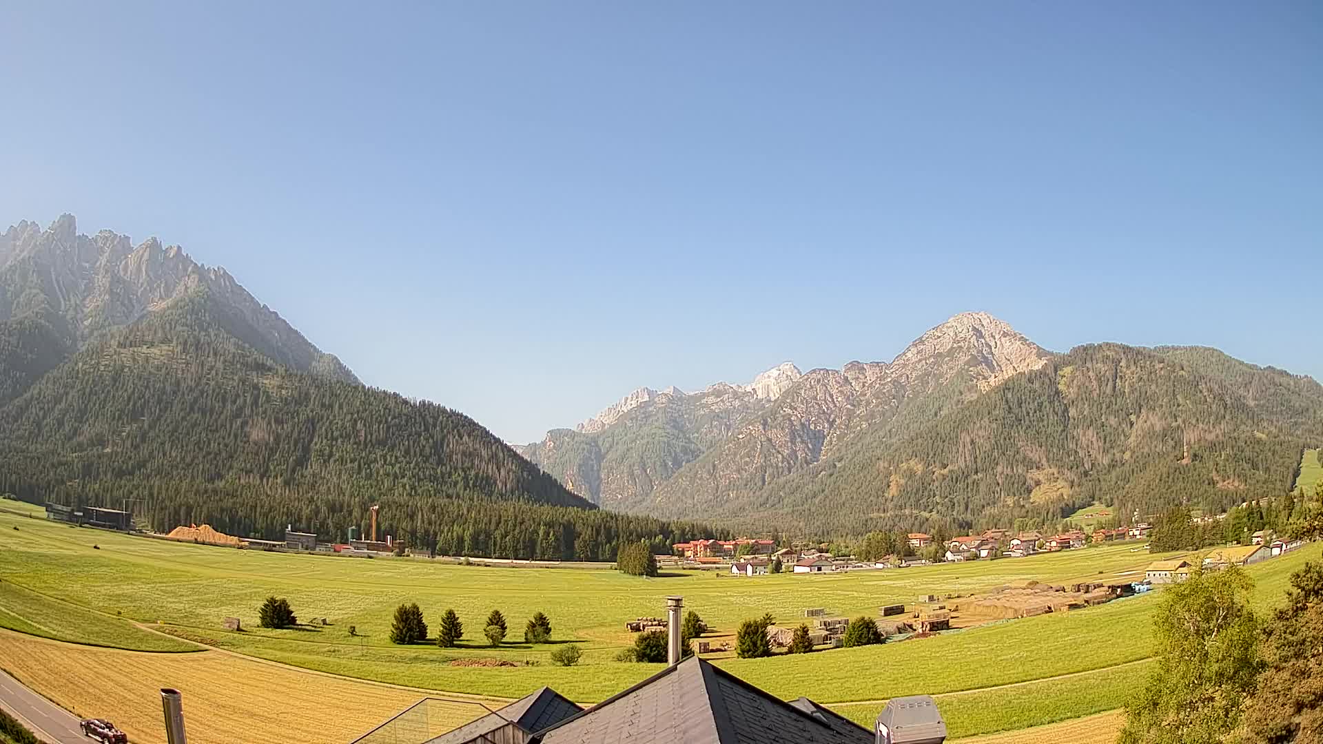 Web kamera Toblach Dolomiti – Pogled s Hotela Rosengarten