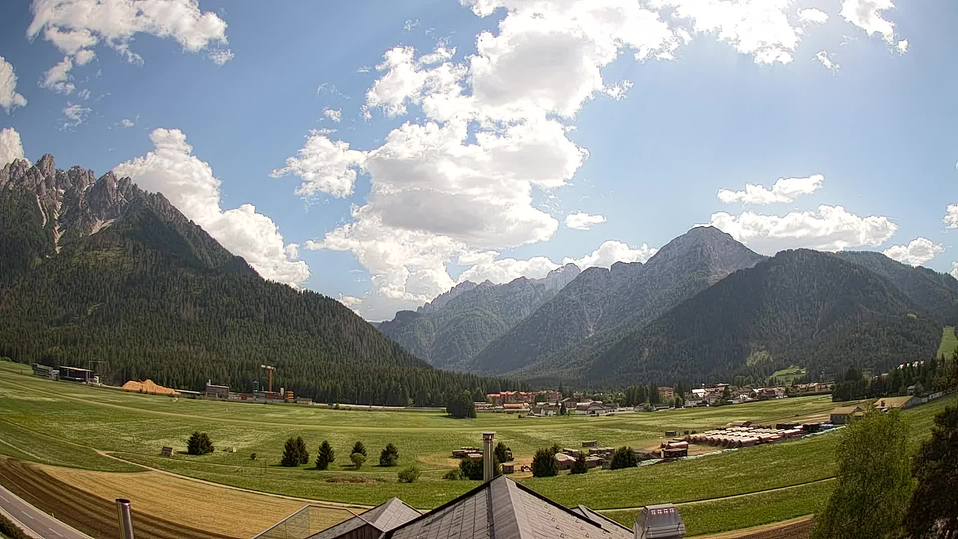 Web kamera Toblach Dolomiti – Pogled s Hotela Rosengarten