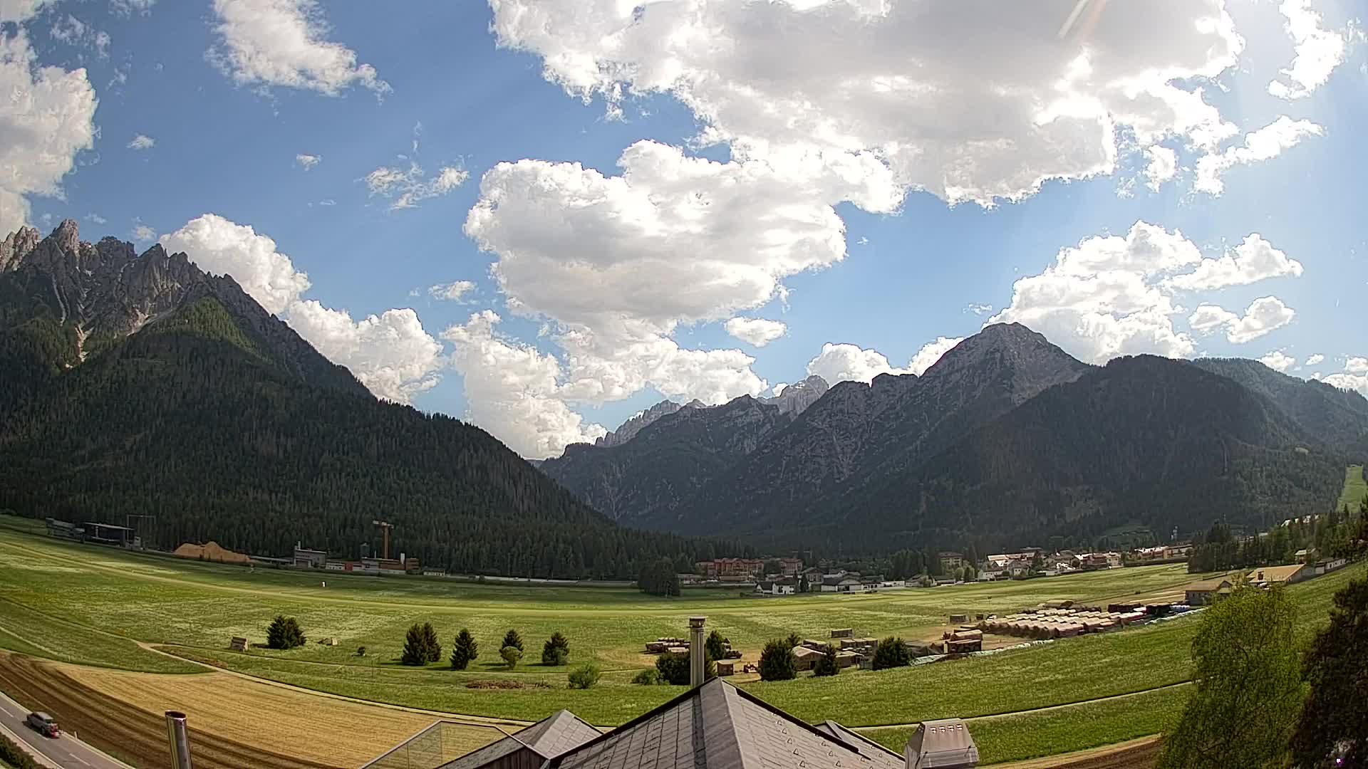 Webcam Toblach Dolomites – View from Hotel Rosengarten