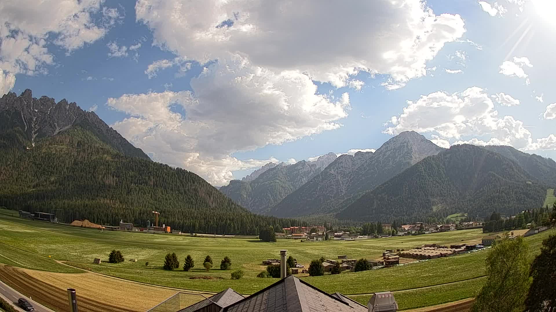 Spletna kamera Toblach Dolomiti – Pogled iz hotela Rosengarten
