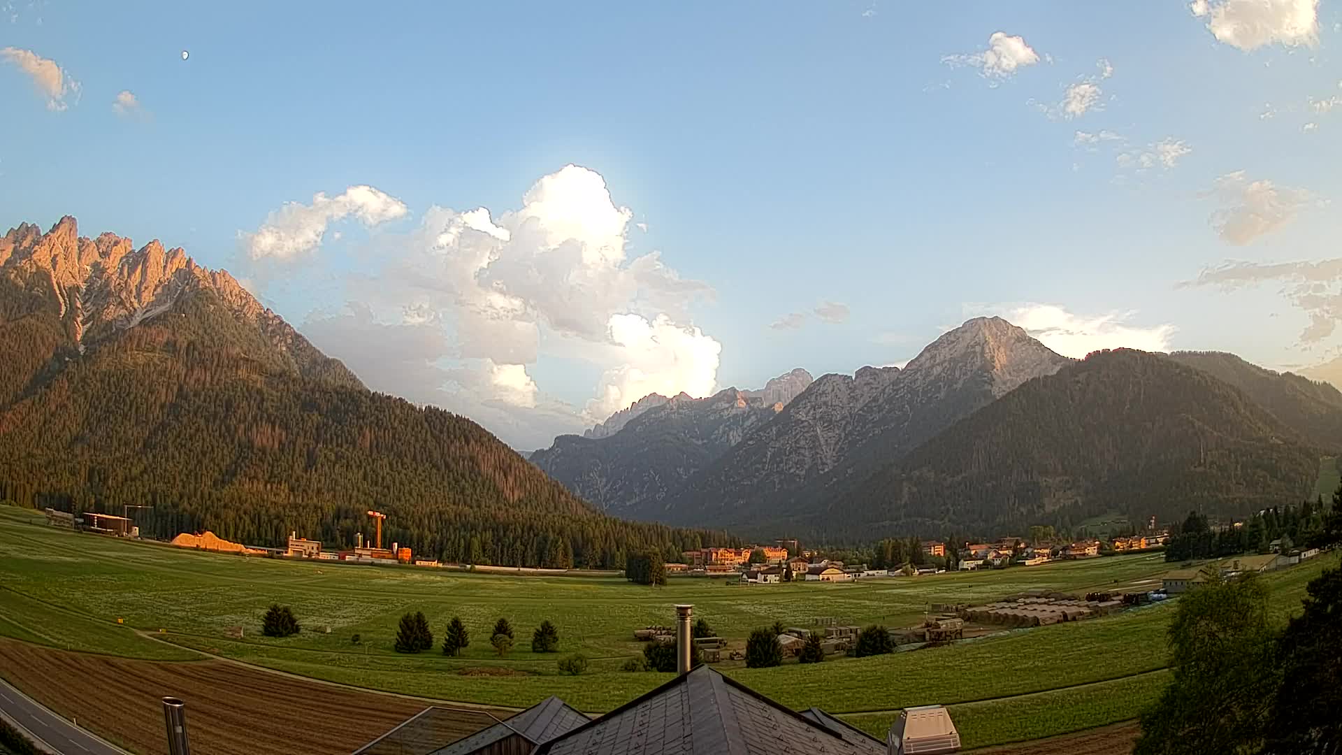 Webcam Toblach Dolomites – View from Hotel Rosengarten