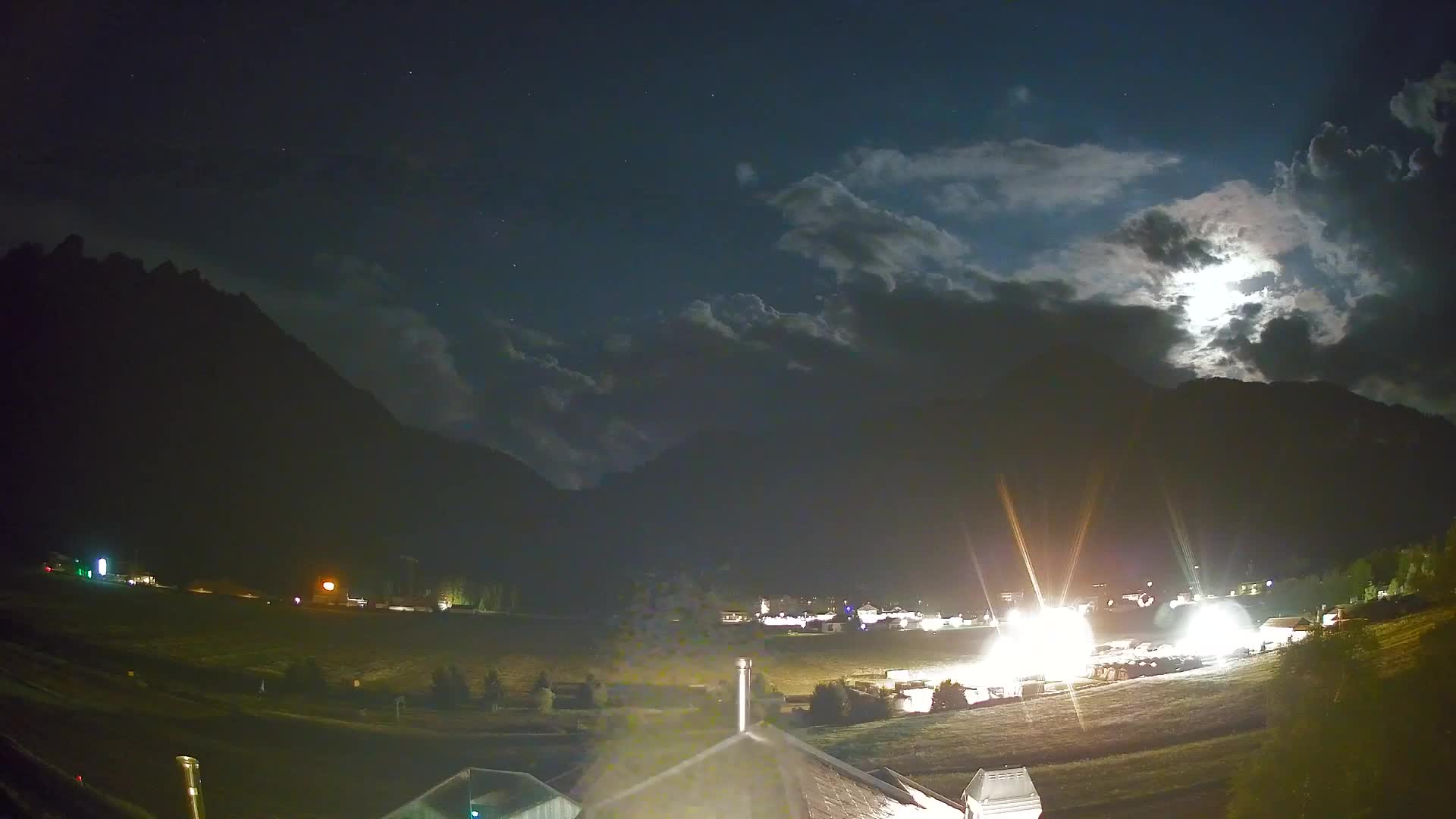 Webcam Toblach Dolomites – View from Hotel Rosengarten