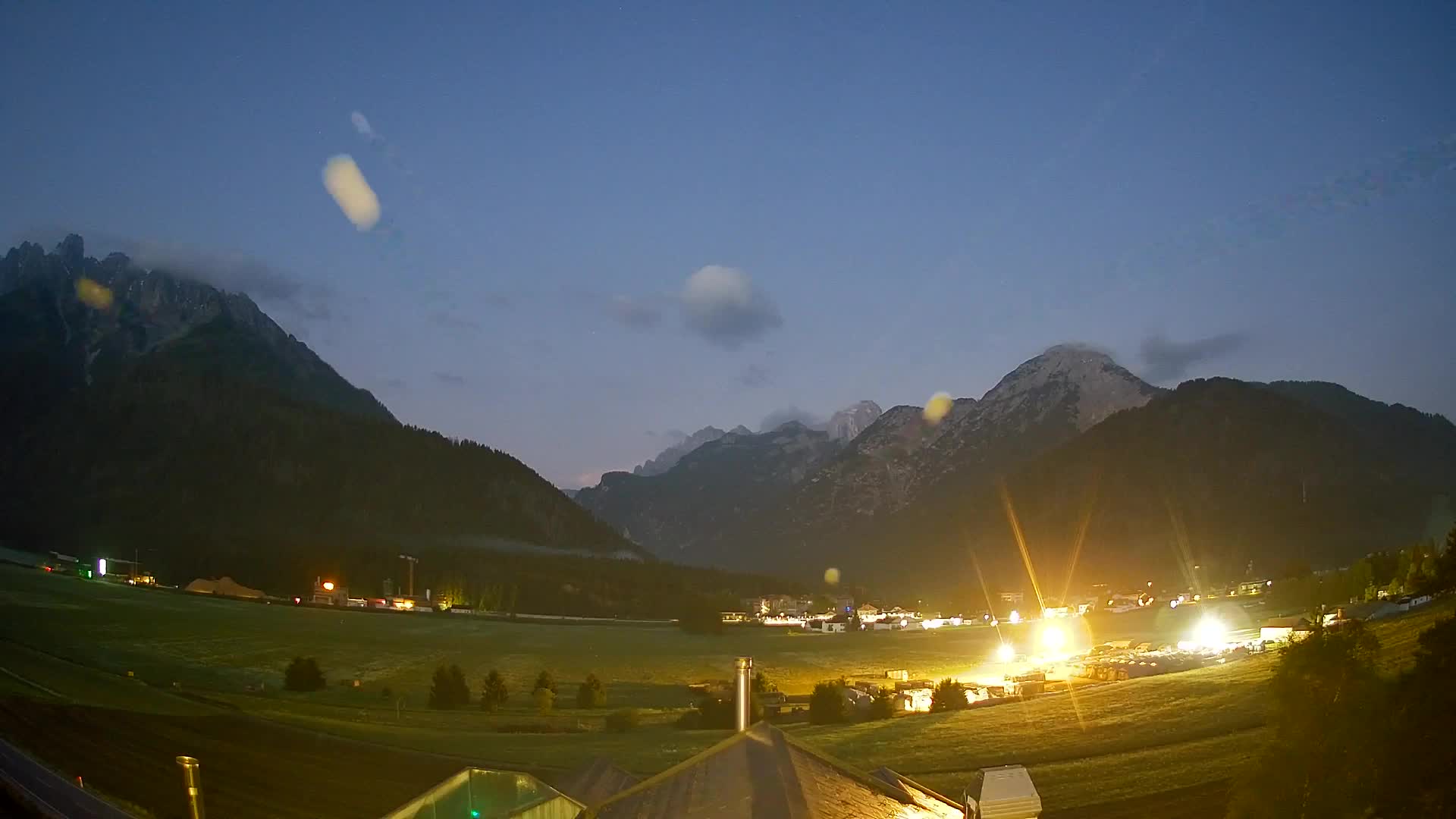 Spletna kamera Toblach Dolomiti – Pogled iz hotela Rosengarten