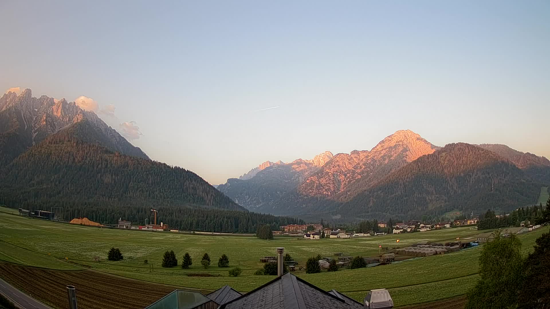 Webcam Toblach Dolomites – View from Hotel Rosengarten