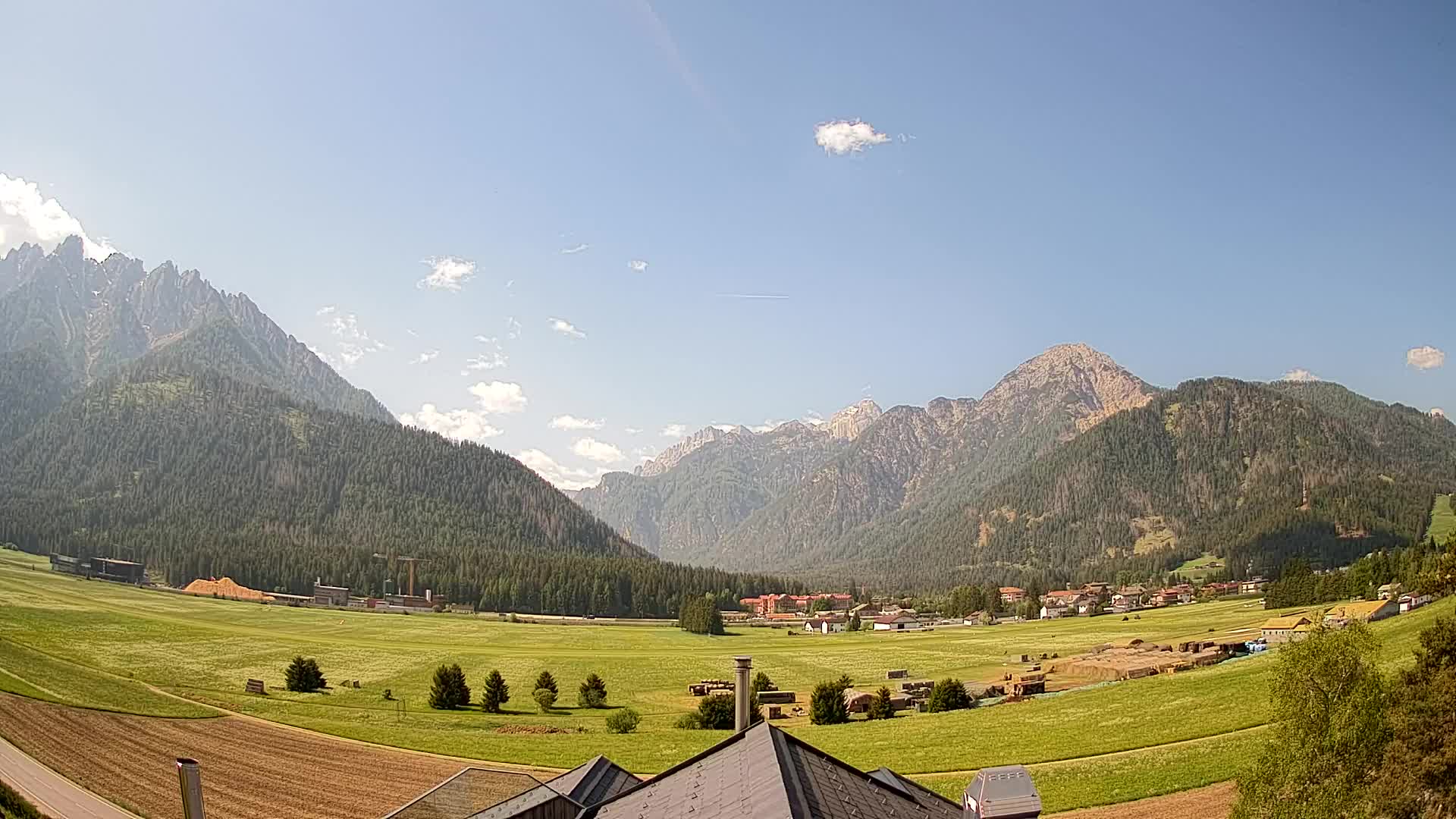 Webcam Toblach Dolomites – View from Hotel Rosengarten