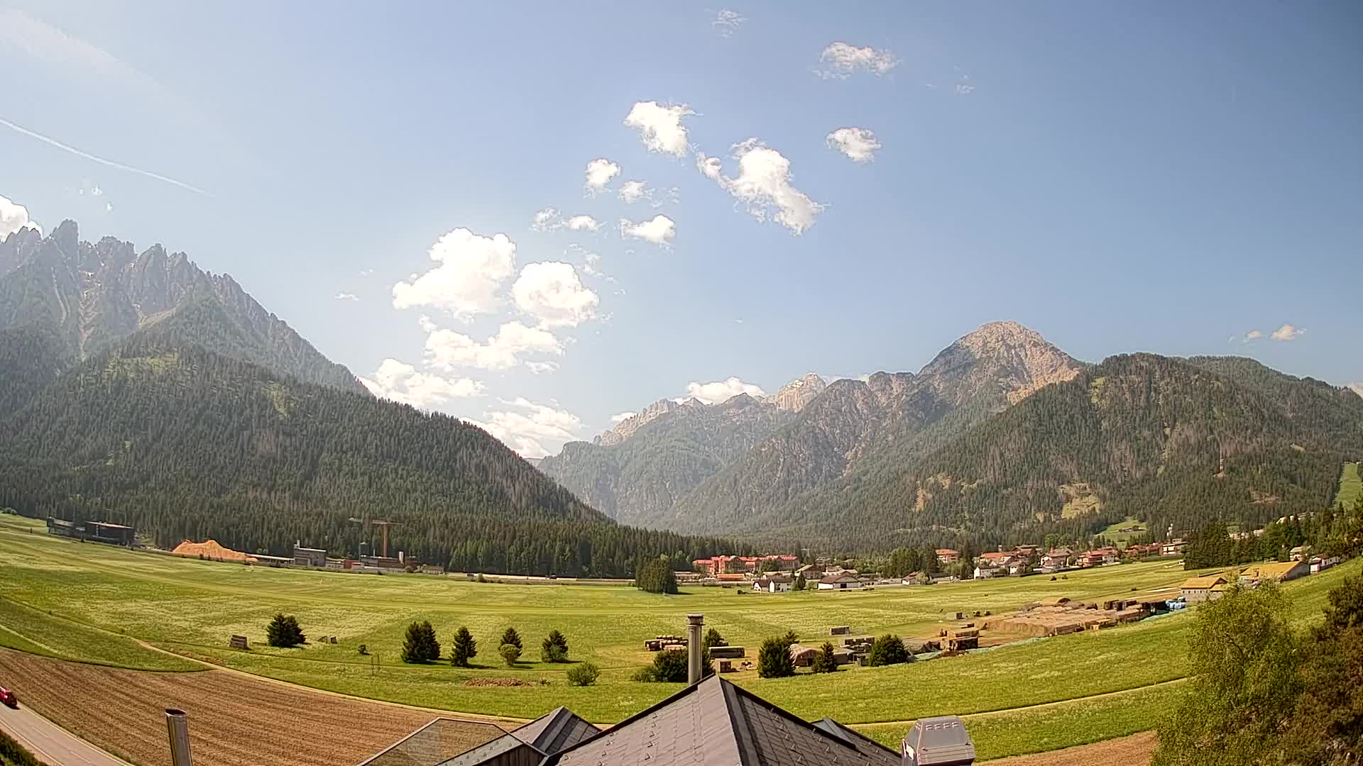 Web kamera Toblach Dolomiti – Pogled s Hotela Rosengarten