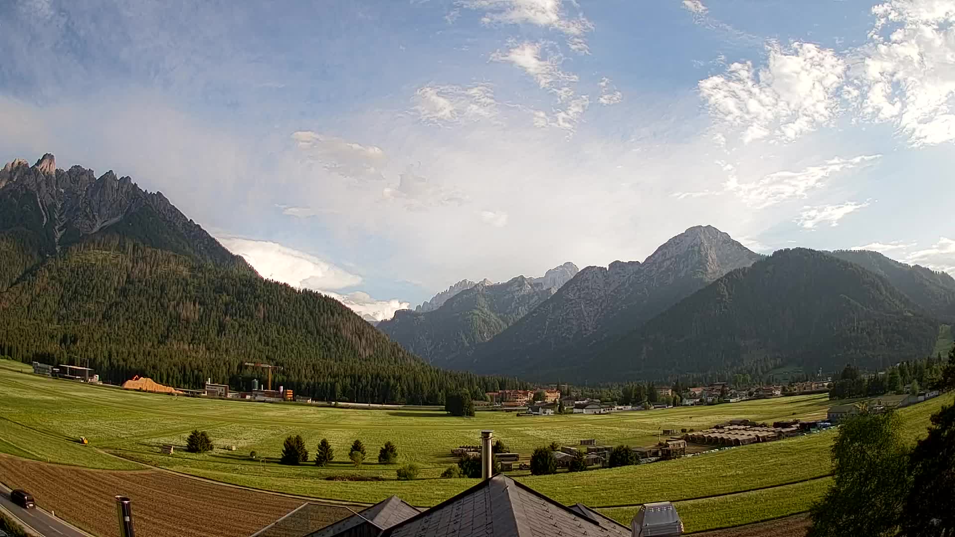 Spletna kamera Toblach Dolomiti – Pogled iz hotela Rosengarten